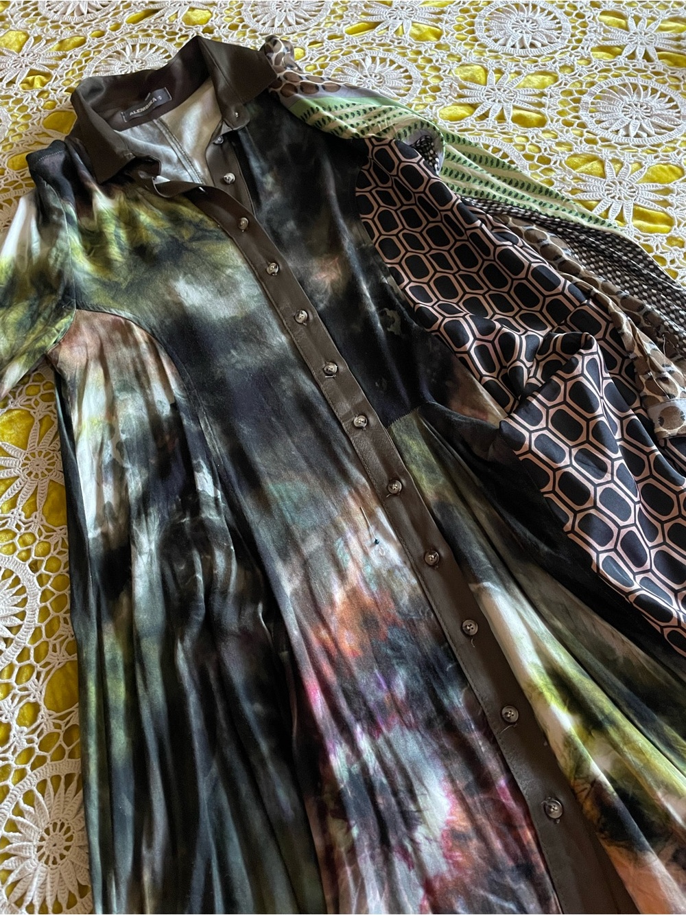 Alembika Boho colorful shirt dress - Picture 14 of 15